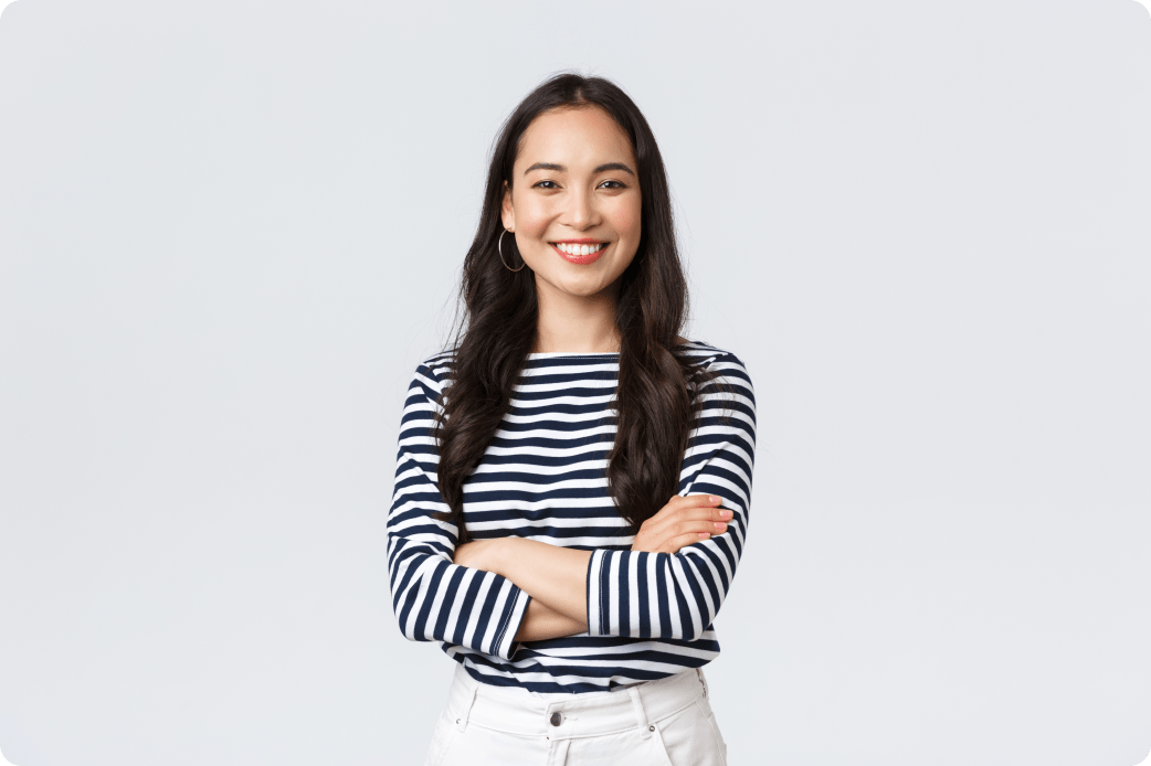 lifestyle-beauty-fashion-people-emotions-concept-young-asian-female-office-manager-ceo-with-pleased-expression-standing-white-background-smiling-with-arms-crossed-chest 1-min (1)
